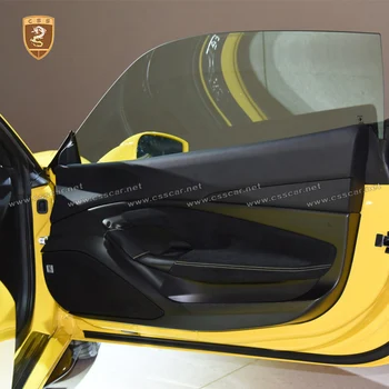 CSSCAR Гореща Продажба на Черната суха вътрешна тапицерия на вратите от въглеродни влакна, въглеродни влакна за Ferrari F8 Oem style Car интериори панелите на вратите комплект