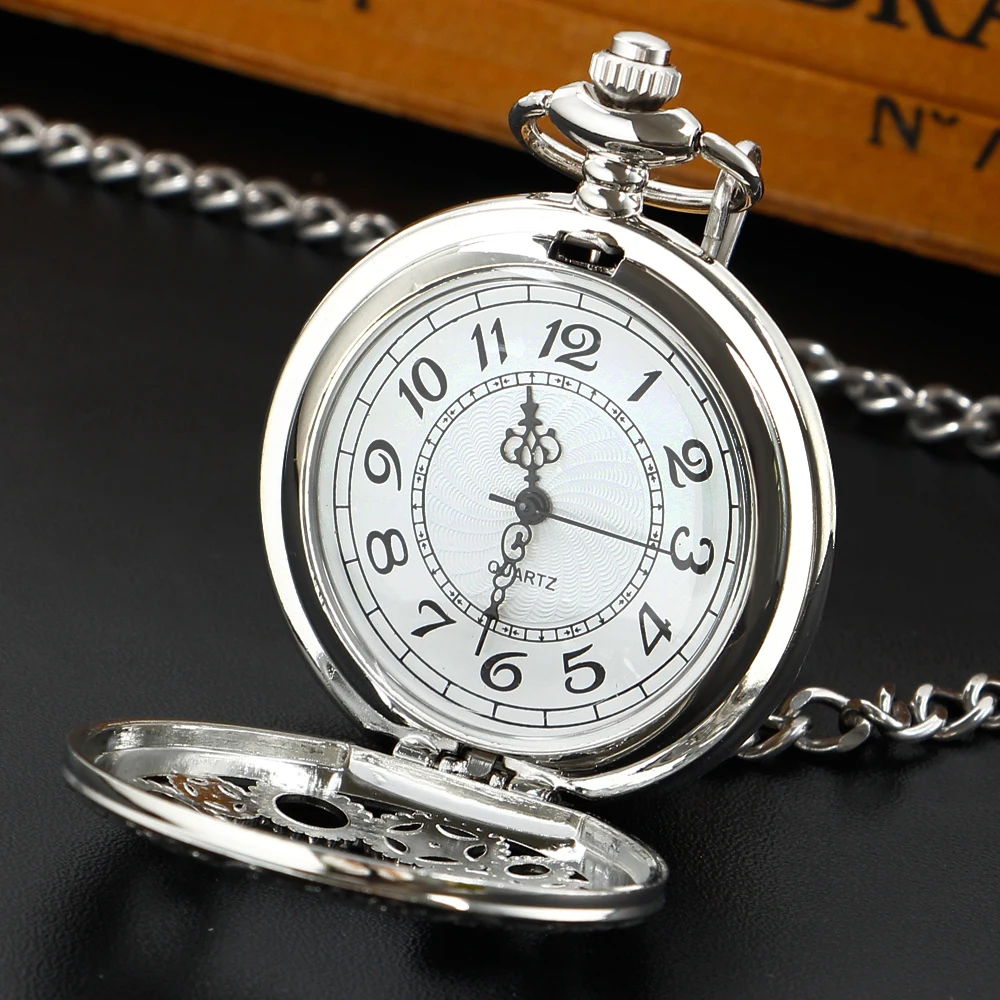 Луксозни сребърни кръгли съоръжения Аналогов дизайн на кварцови часовници джобни-ключодържател Ретро Модни часовници джобни колие за мъже и жени