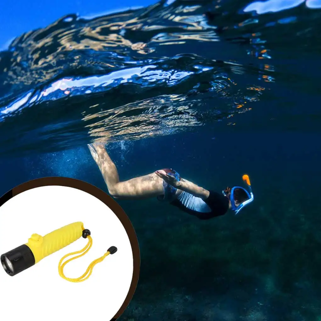 Ръчен подводен led фенер с вградена батерия с капацитет 5000 mah, подходяща за практикуване на подводни спортове